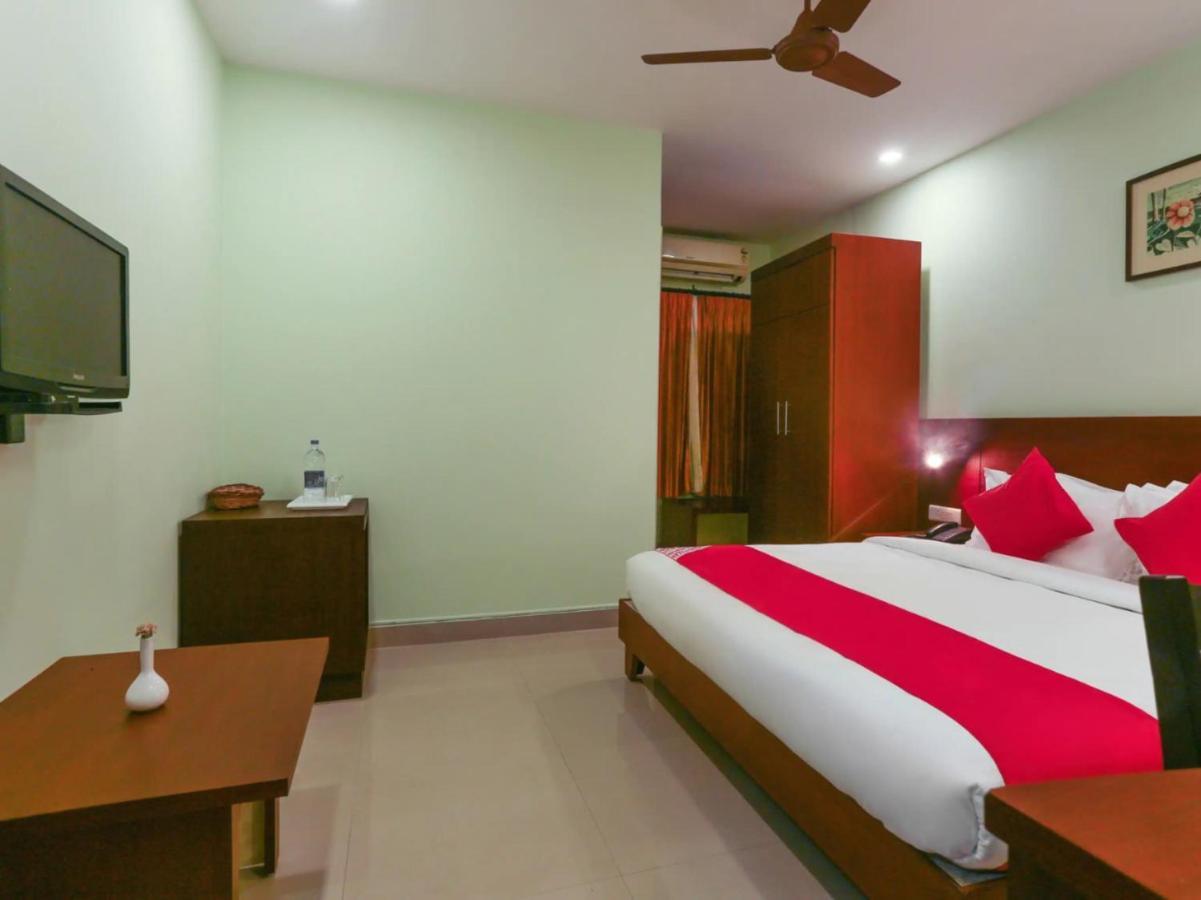 Hotel Newcastle Wadakkanchery Екстер'єр фото